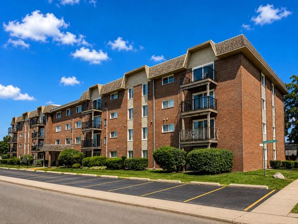 2301 Beau Monde Lane , Unit 406, Lisle, IL 60532