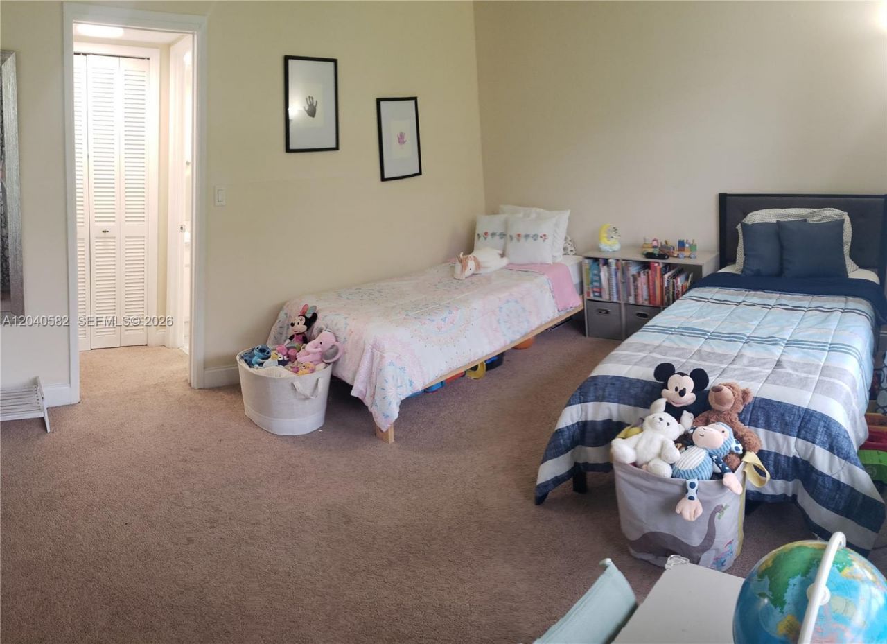 550 Oaks Ln , Unit 202, Pompano Beach, FL 33069 Photo