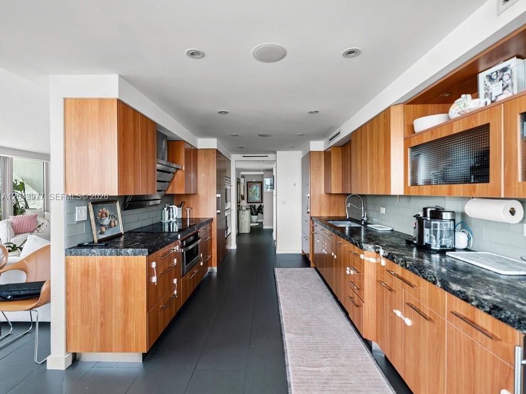 11 Island Ave , Unit 1712, Miami Beach, FL 33139 Photo