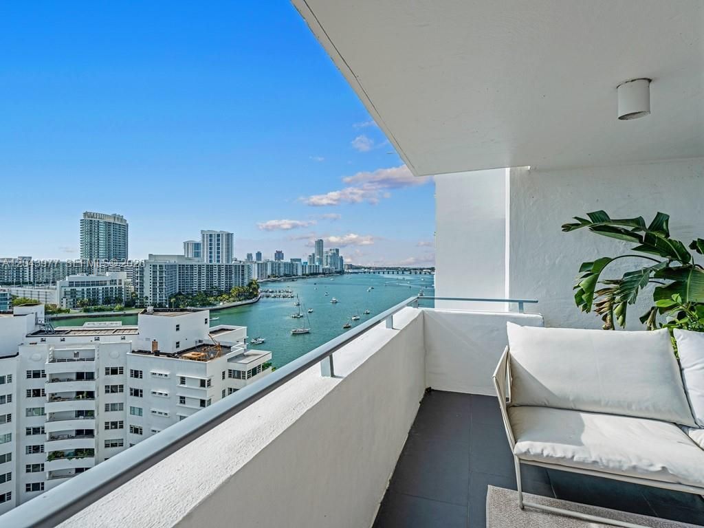 11 Island Ave , Unit 1712, Miami Beach, FL 33139 Photo