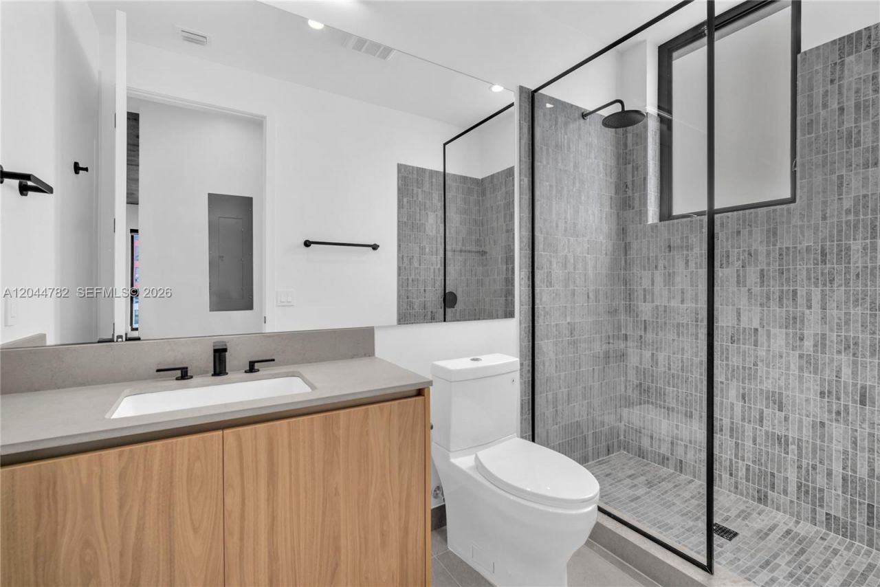 91 NW 27th St, Unit 203, Miami, FL 33127 Photo