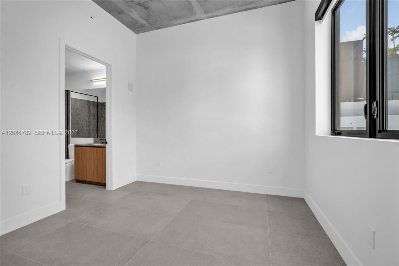 91 NW 27th St, Unit 203, Miami, FL 33127 Photo