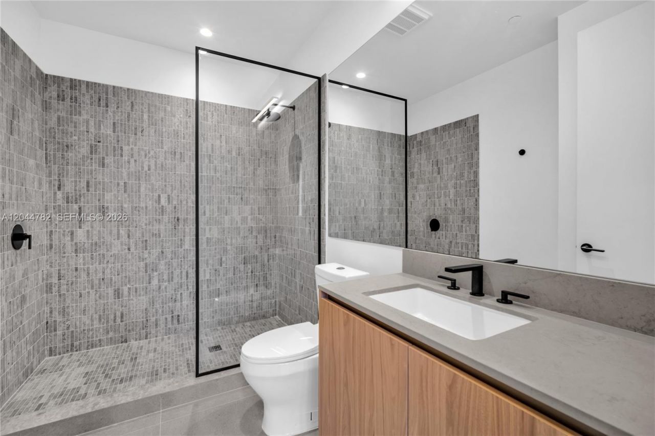 91 NW 27th St, Unit 203, Miami, FL 33127 Photo