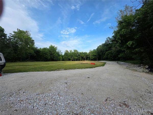 43 Amy Lane , Troy, MO 63379