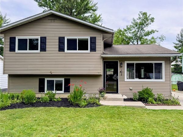 1214 Bryce Avenue, Aurora, OH 44202