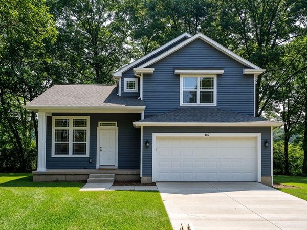 15317 Sherwood Lane, Lansing, MI 48906