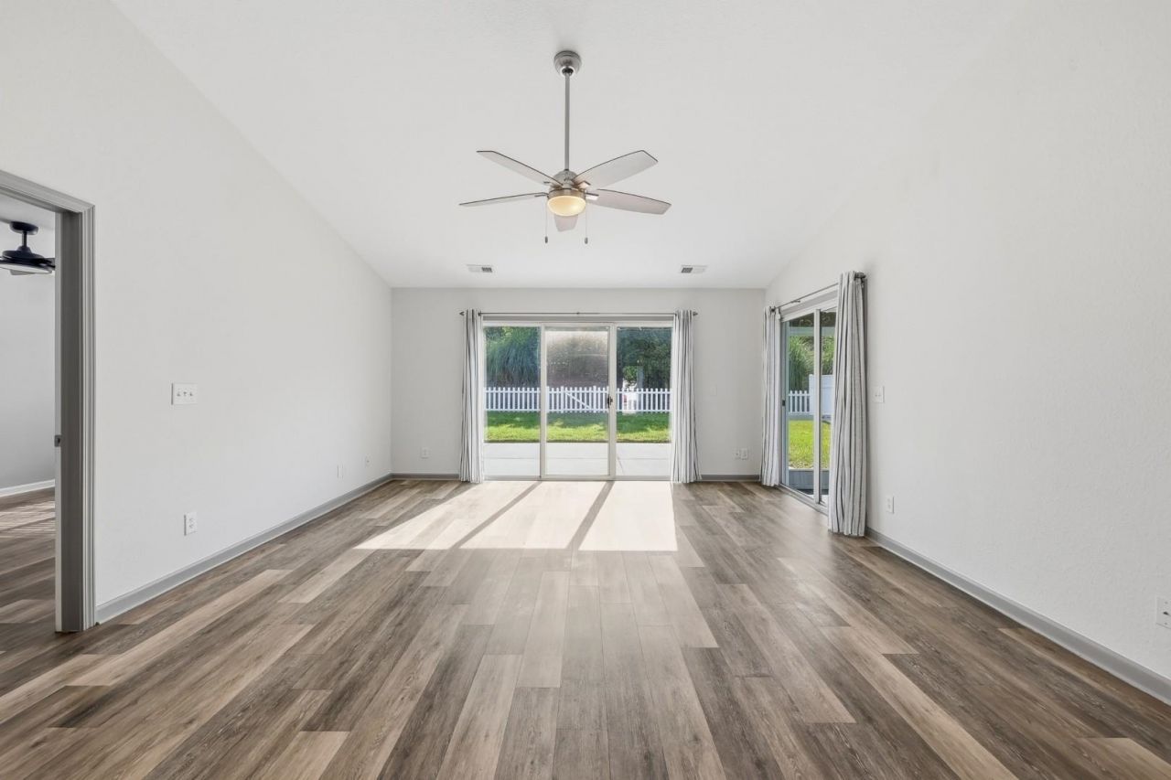 1019 Bonita Loop Photo 13