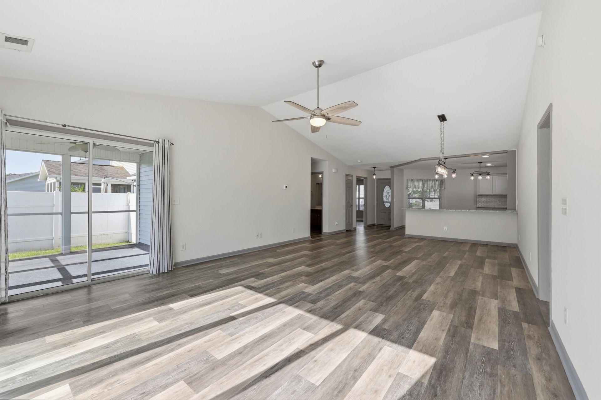 1019 Bonita Loop Photo 15