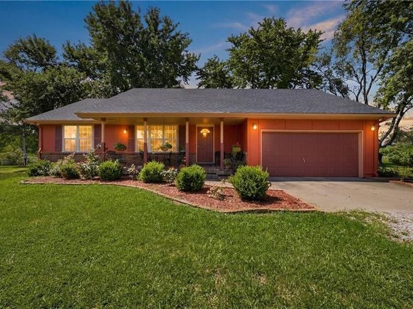 1250 NW 450 Road, Holden, MO 64040