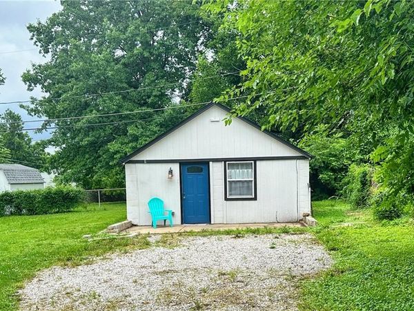 1133 S Haden Street, Independence, MO 64050