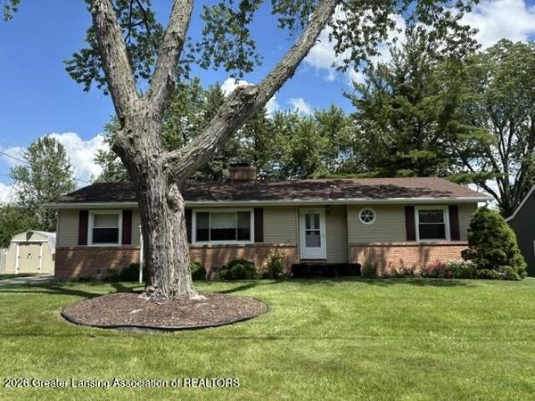 2106 Byrnes Road, Lansing, MI 48906