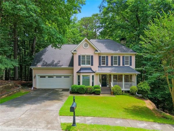 225 Colonial Drive , Woodstock, GA 30189