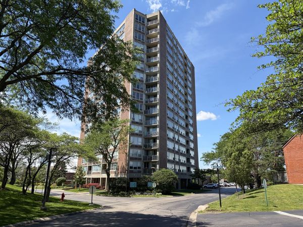 Unit 15G, Glenview, IL 60025