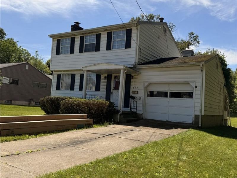 685 E Main Street, East Palestine, OH 44413 Photo 2
