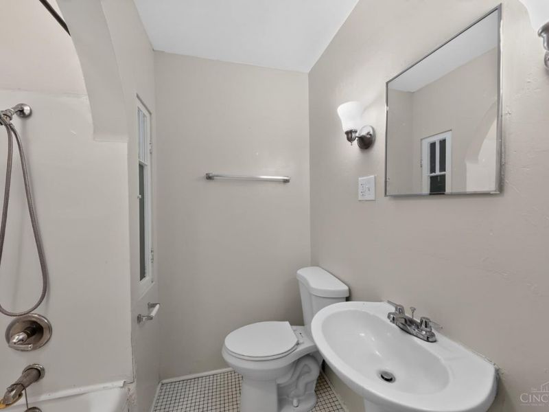 4530 Whetsel Avenue, Cincinnati, OH 45227 Photo 10