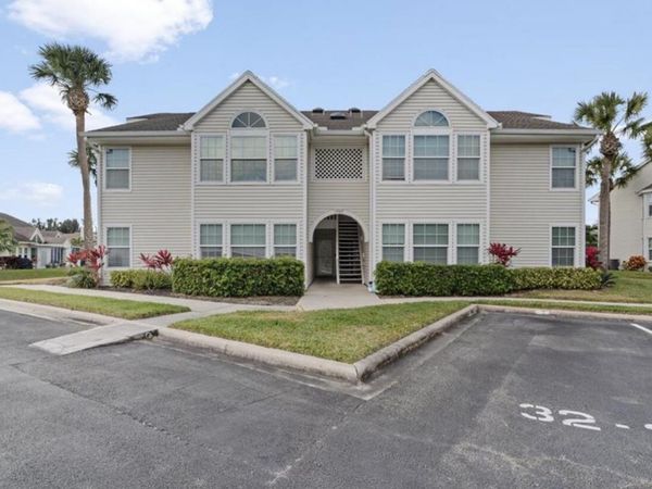 1907 Aynsley Way, Unit 32-2, Vero Beach, FL 32966