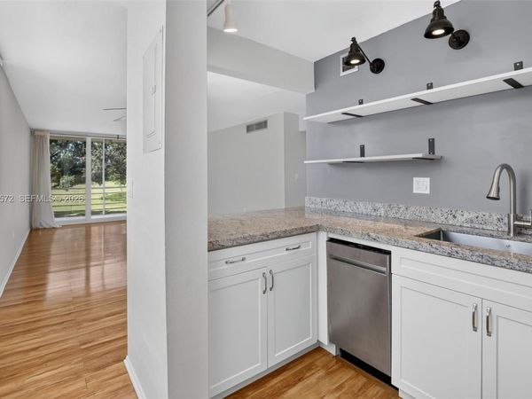 9410 Tangerine Pl, Unit 204, Davie, FL 33324
