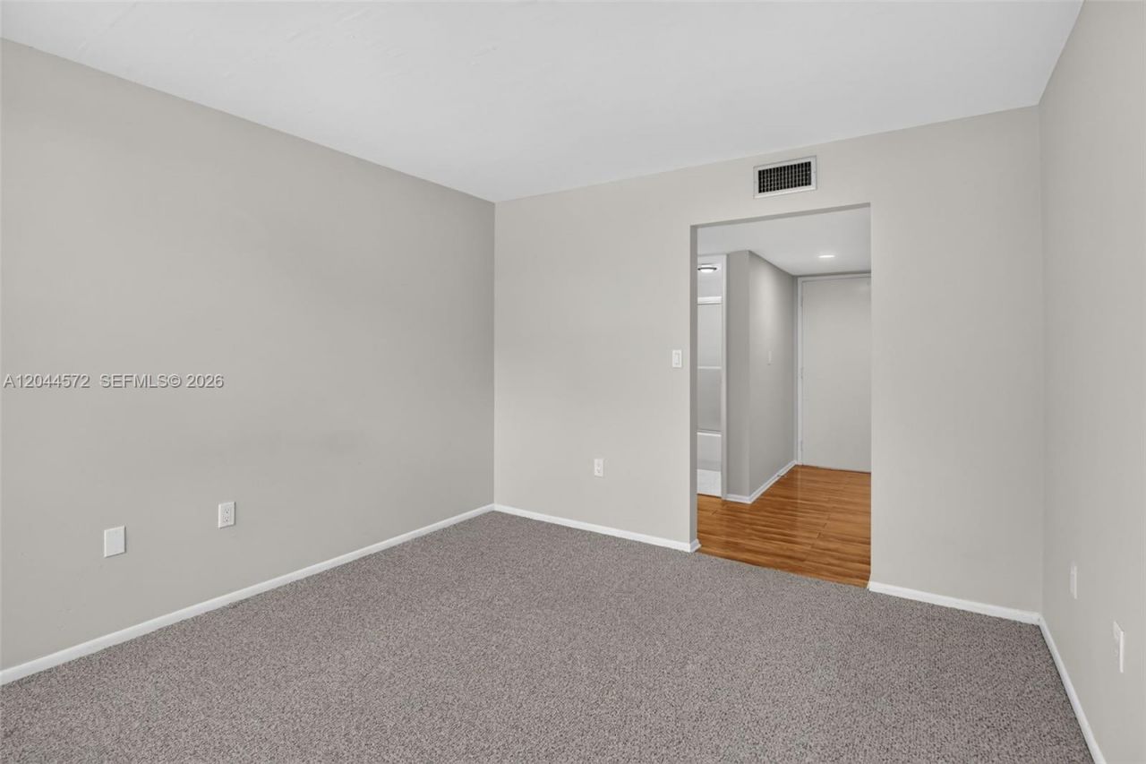 9410 Tangerine Pl, Unit 204, Davie, FL 33324 Photo