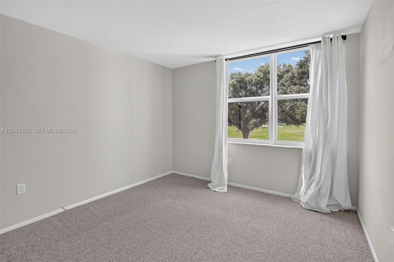 9410 Tangerine Pl, Unit 204, Davie, FL 33324 Photo