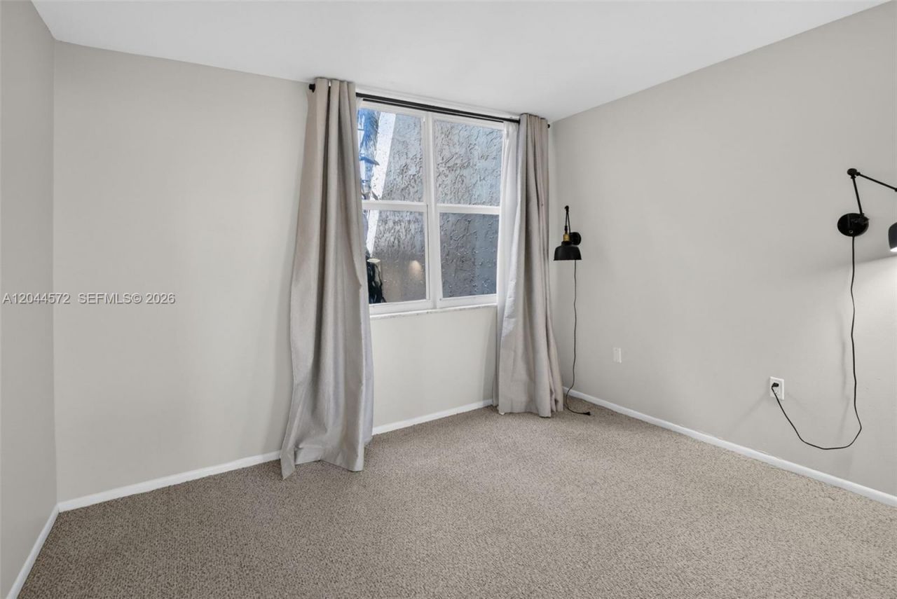 9410 Tangerine Pl, Unit 204, Davie, FL 33324 Photo