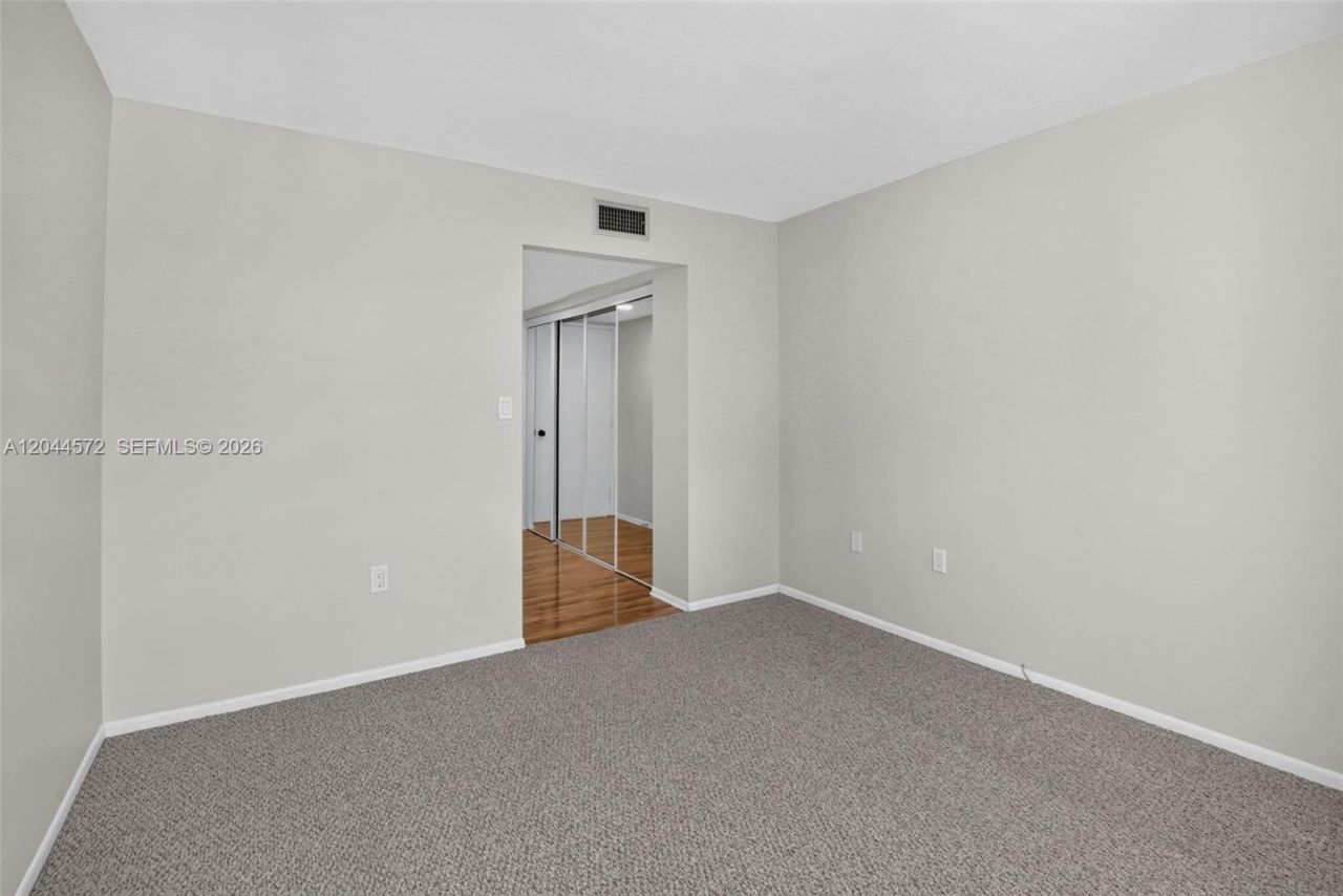 9410 Tangerine Pl, Unit 204, Davie, FL 33324 Photo