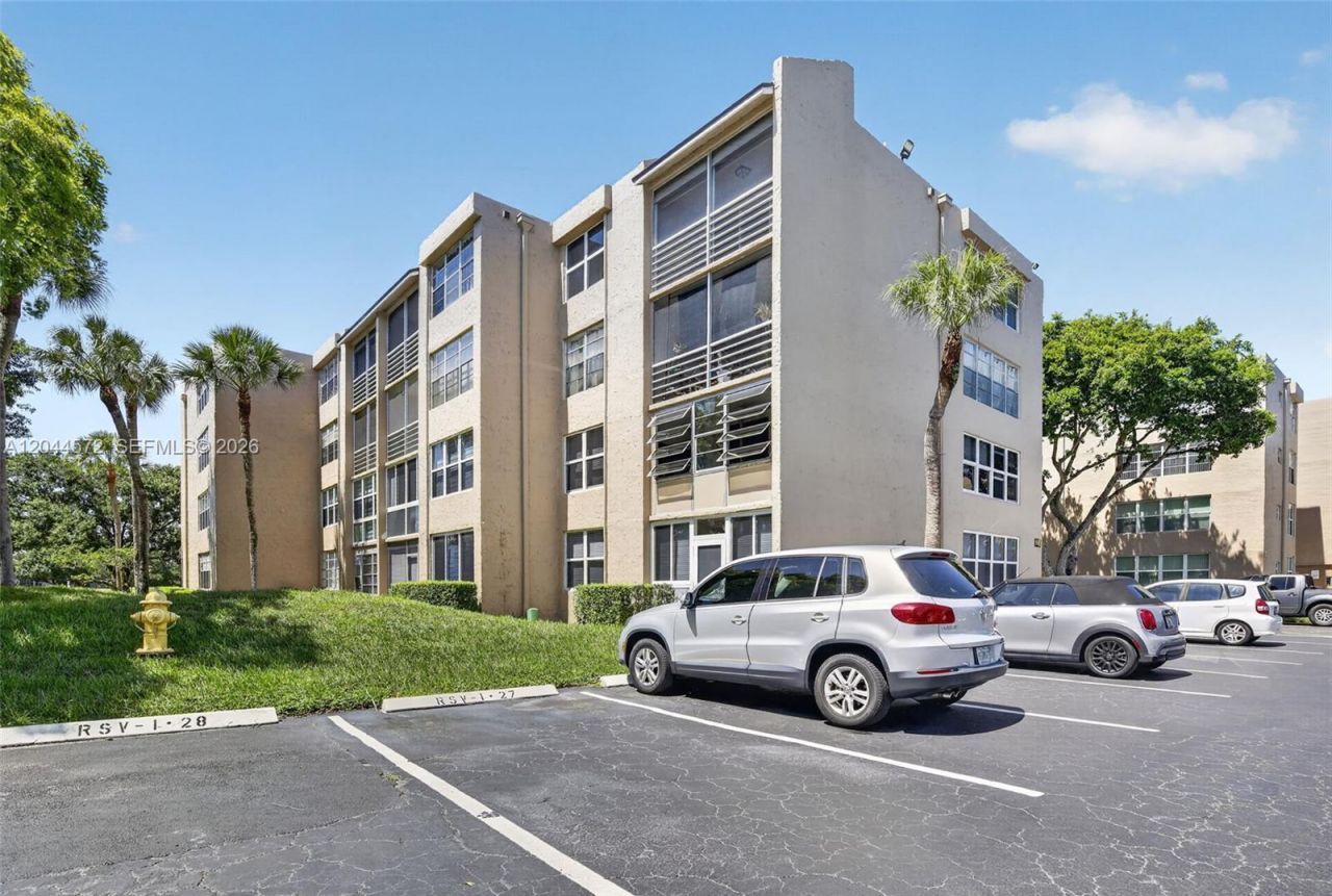9410 Tangerine Pl, Unit 204, Davie, FL 33324 Photo