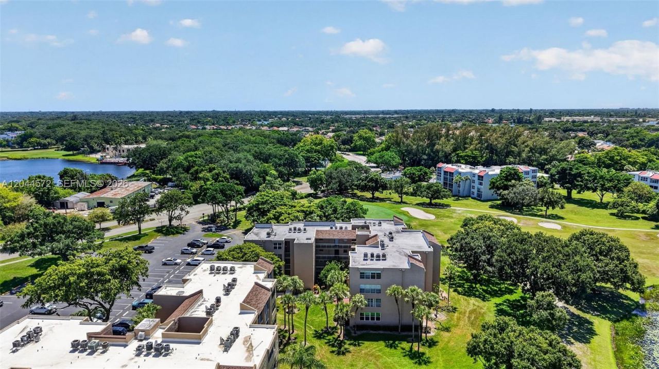 9410 Tangerine Pl, Unit 204, Davie, FL 33324 Photo