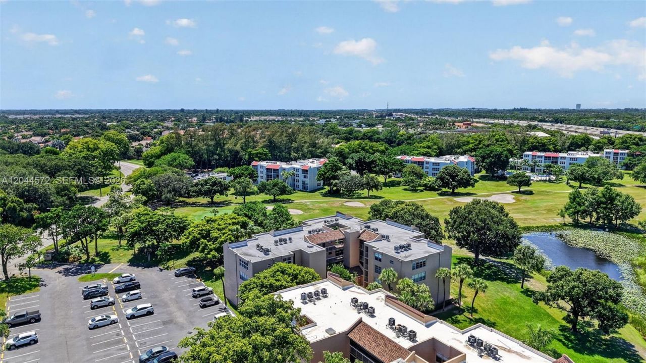 9410 Tangerine Pl, Unit 204, Davie, FL 33324 Photo
