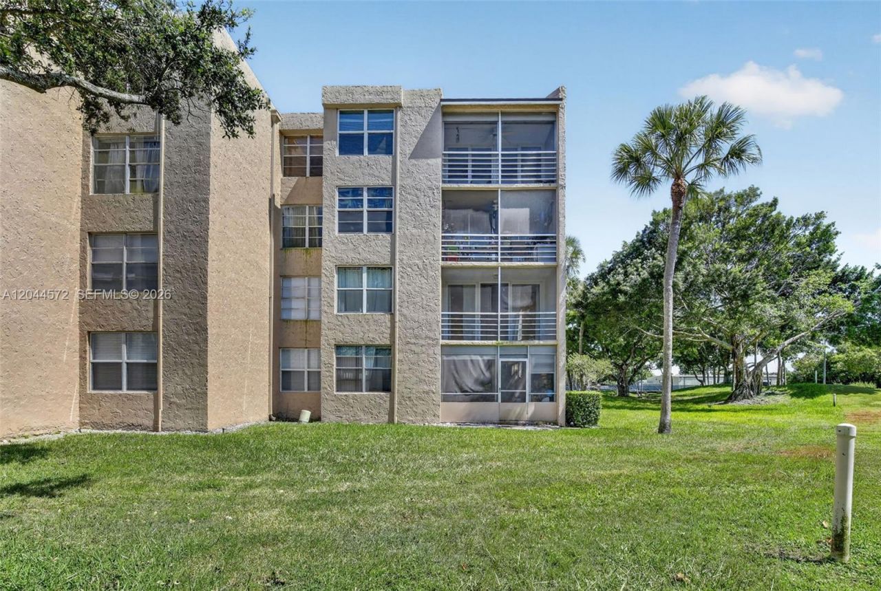 9410 Tangerine Pl, Unit 204, Davie, FL 33324 Photo