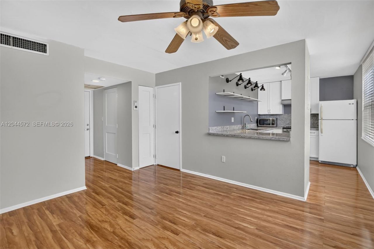 9410 Tangerine Pl, Unit 204, Davie, FL 33324 Photo
