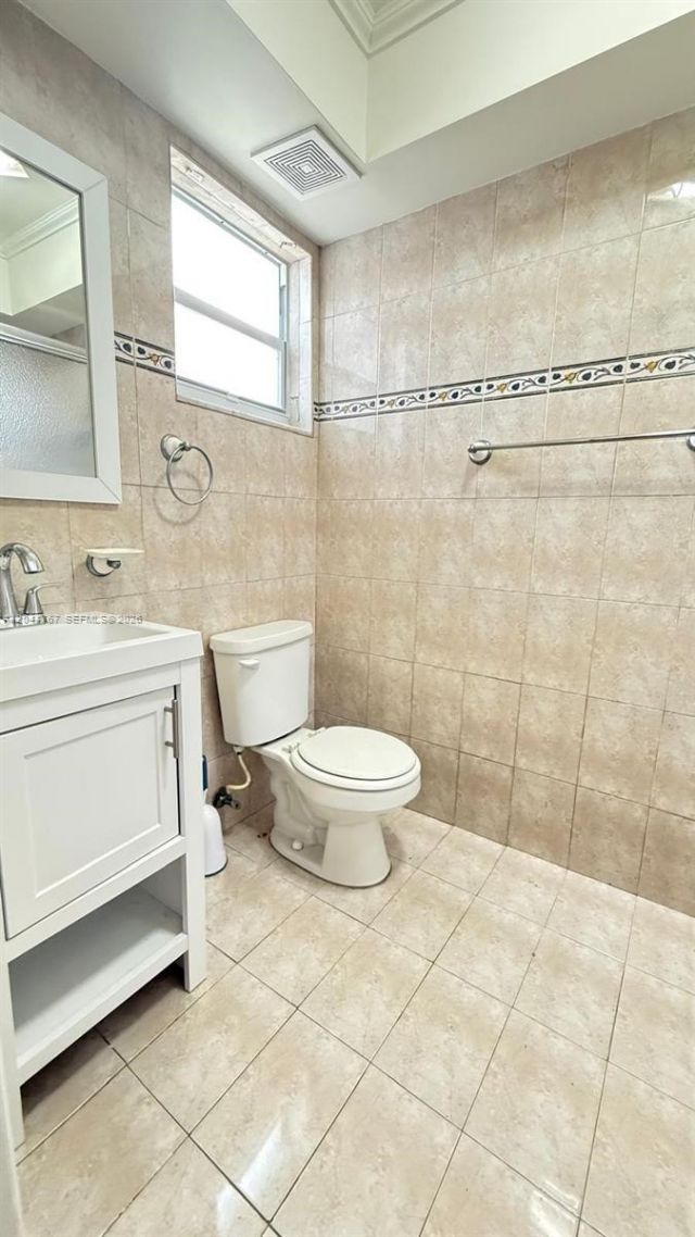110 Fontainebleau Blvd, Unit 101, Miami, FL 33172 Photo