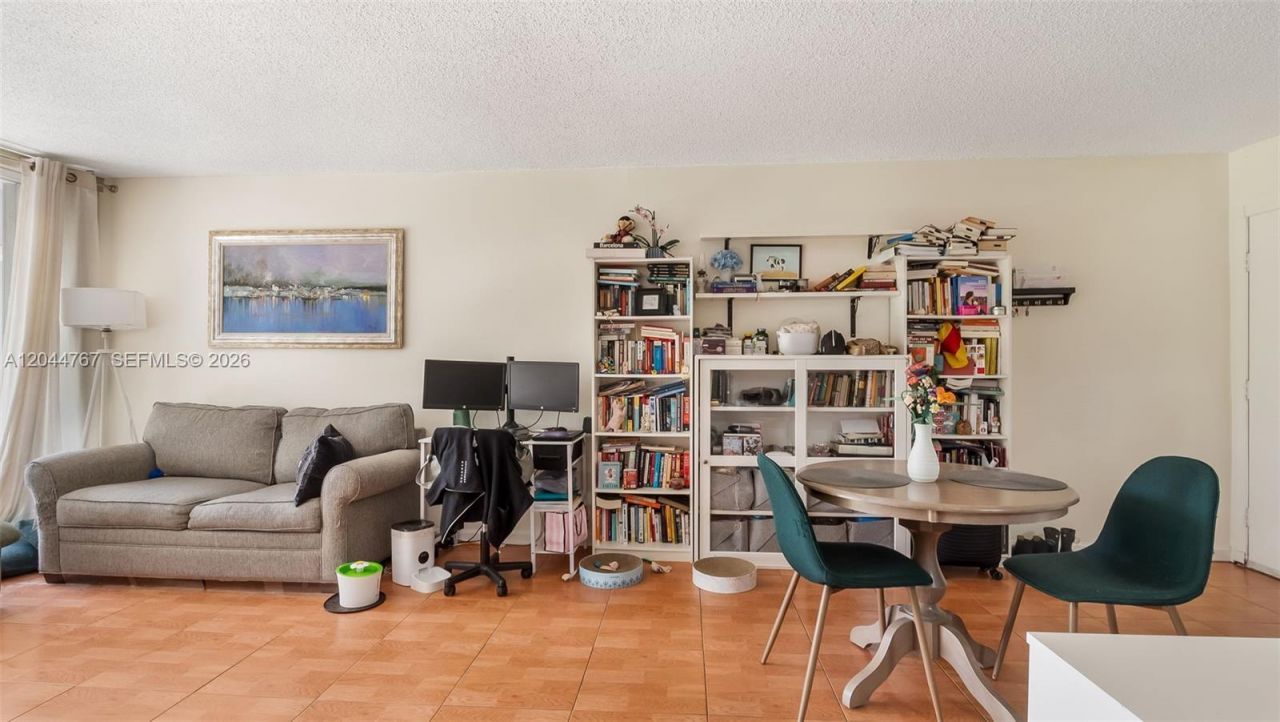 110 Fontainebleau Blvd, Unit 101, Miami, FL 33172 Photo