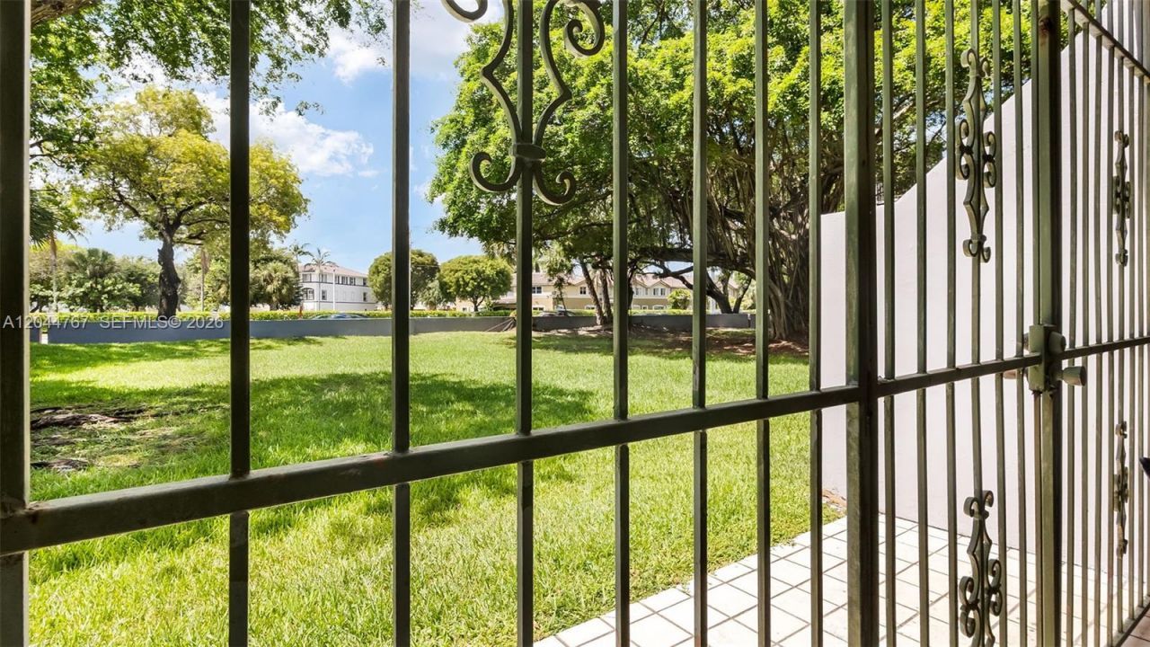 110 Fontainebleau Blvd, Unit 101, Miami, FL 33172 Photo