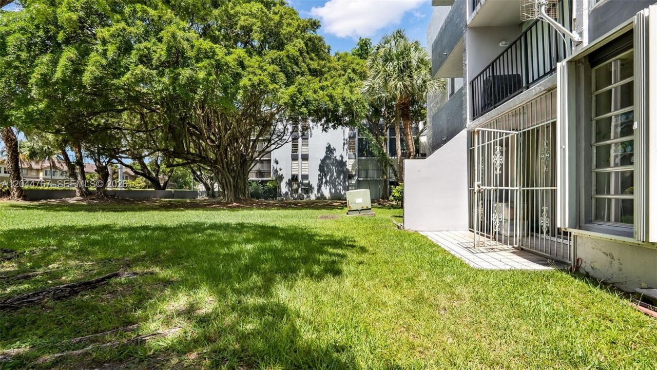 110 Fontainebleau Blvd, Unit 101, Miami, FL 33172 Photo