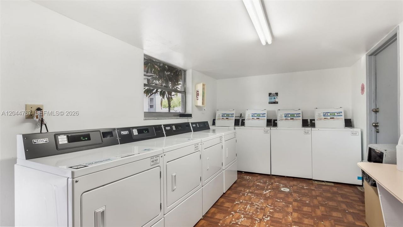 110 Fontainebleau Blvd, Unit 101, Miami, FL 33172 Photo