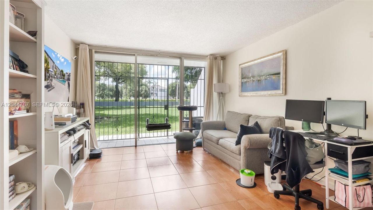 110 Fontainebleau Blvd, Unit 101, Miami, FL 33172 Photo