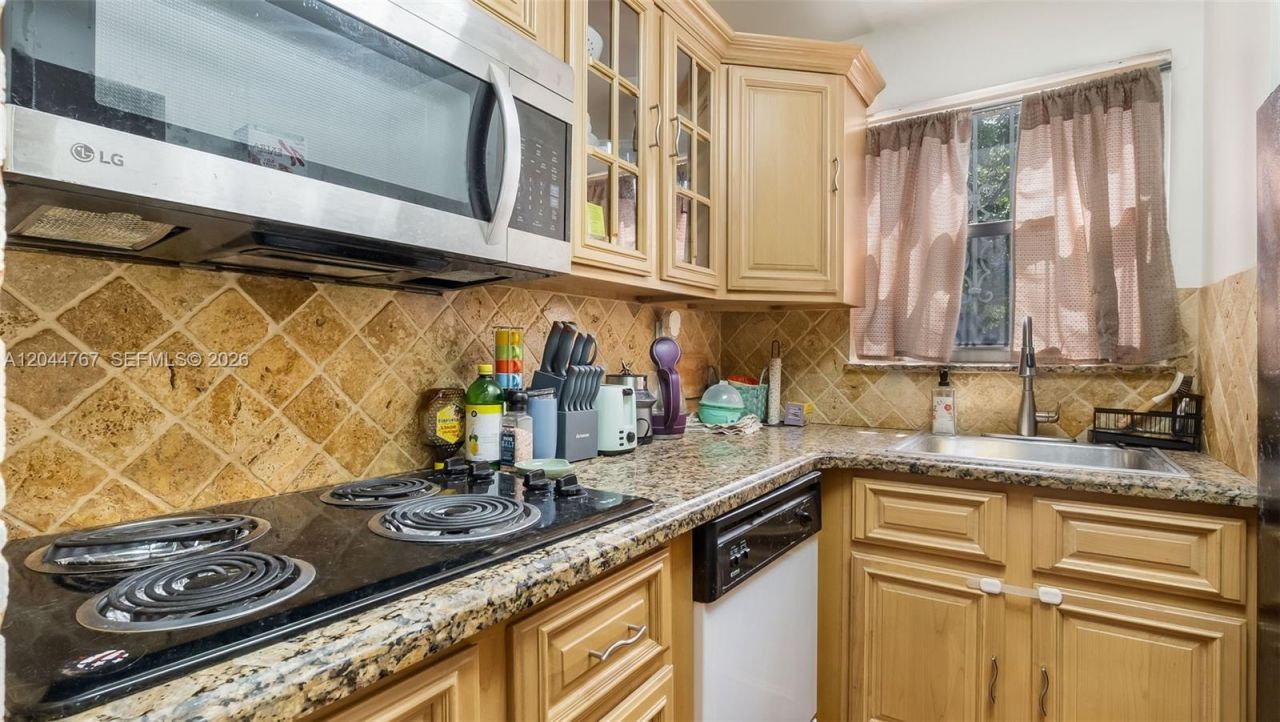 110 Fontainebleau Blvd, Unit 101, Miami, FL 33172 Photo