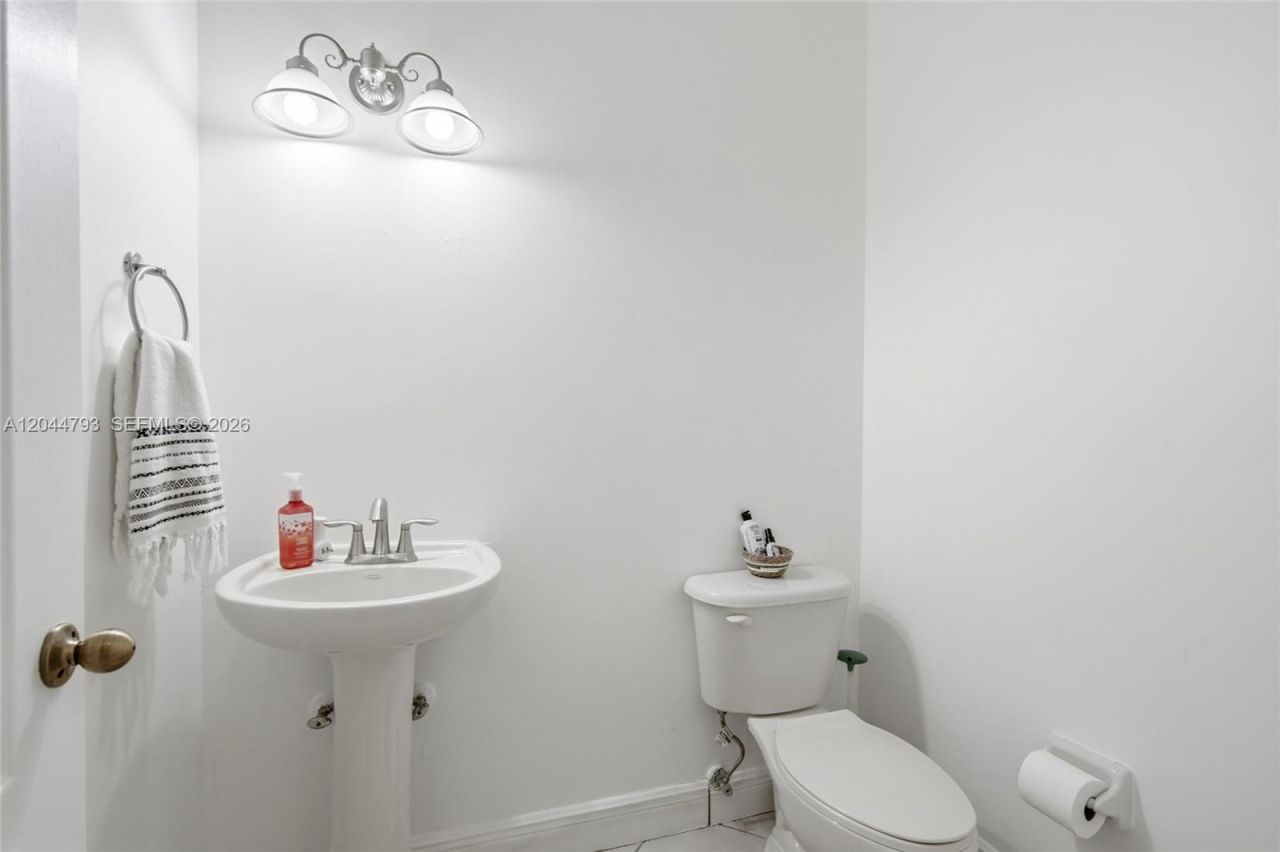 15125 SW 12th Ter, Miami, FL 33194 Photo