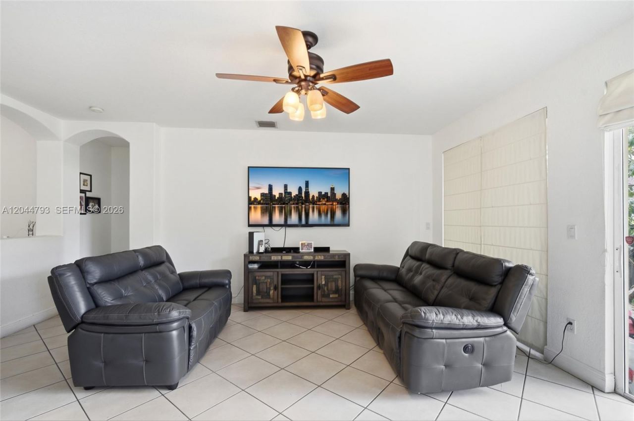 15125 SW 12th Ter, Miami, FL 33194 Photo