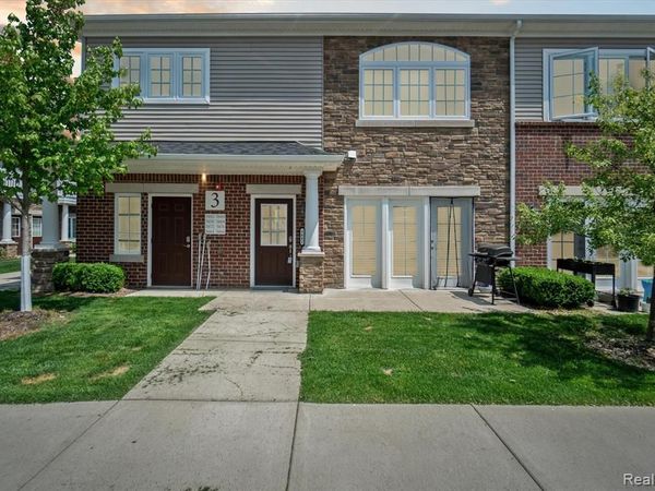 5662 Arbor Chase Drive, Scio Twp, MI 48103