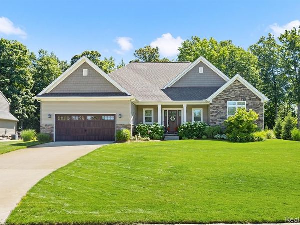12423 Sugar Maple Drive, Fenton Twp, MI 48430