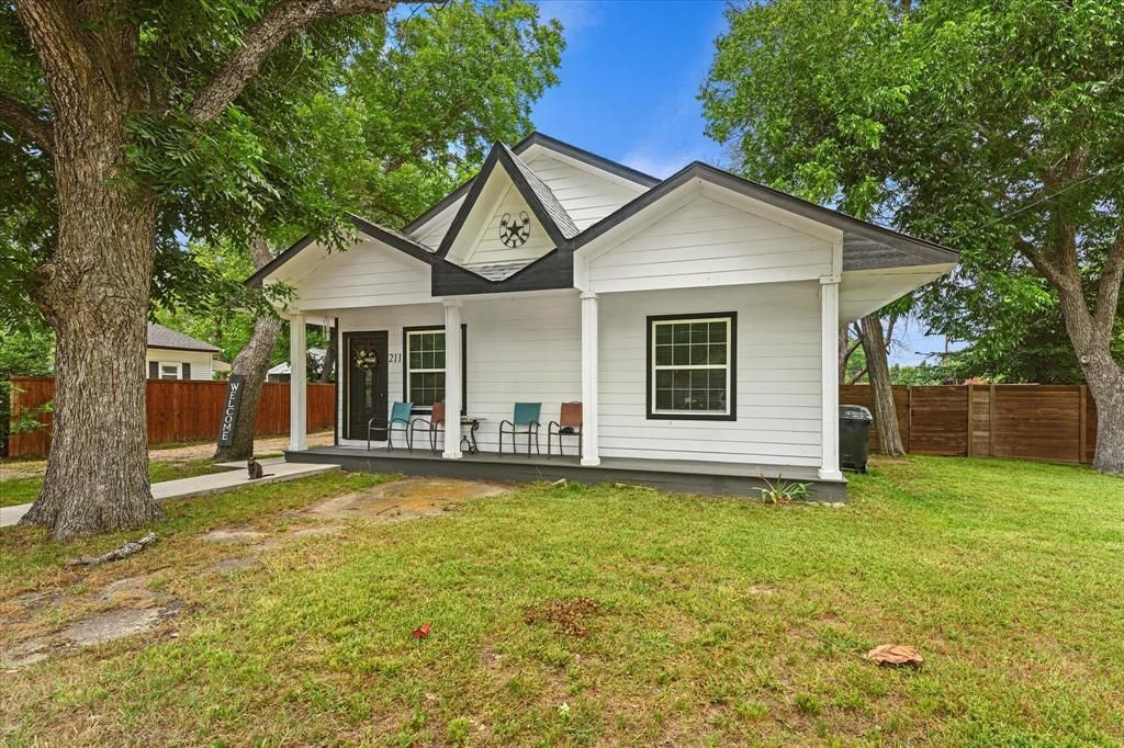 211 N Main Street, Crandall, TX 75114 Main Photo