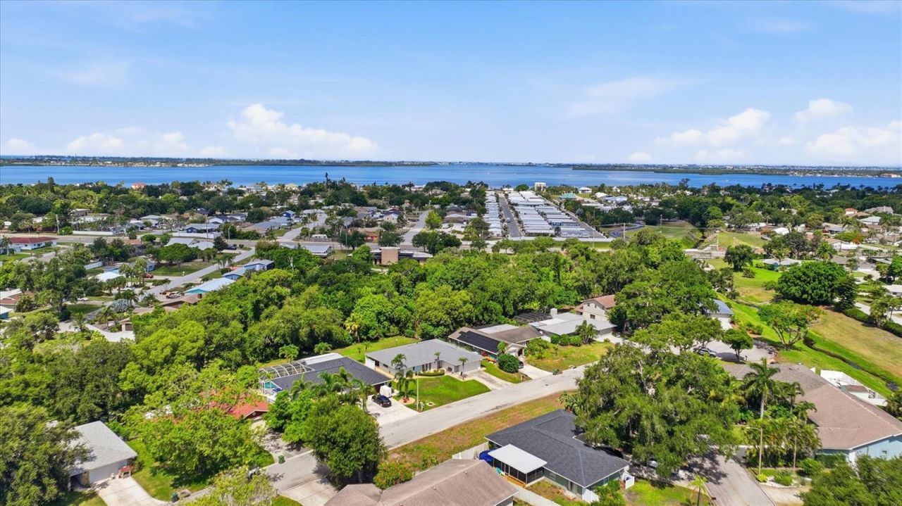 2130 72nd Street Circle W, Bradenton, FL 34209 Photo