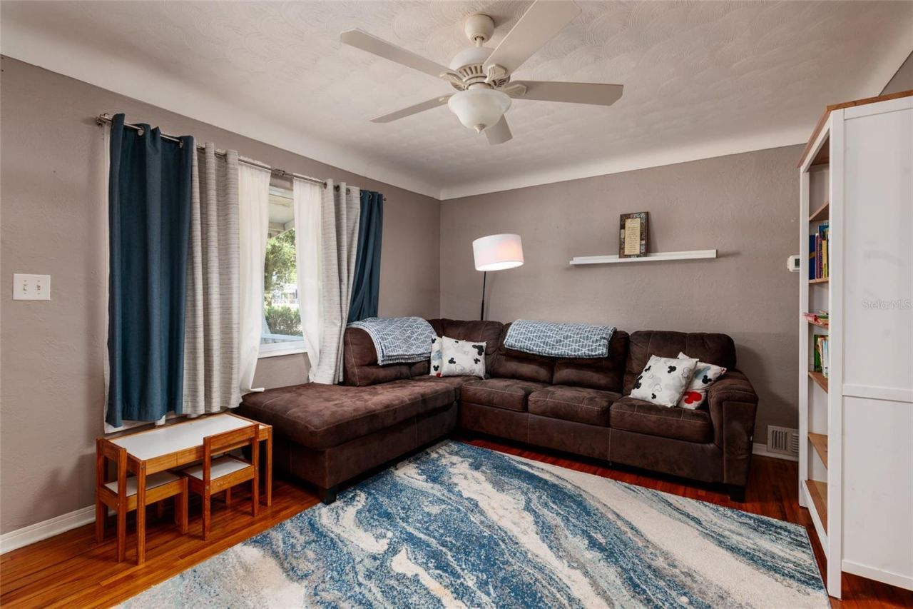 4939 Dr Martin Luther King Jr Street N, Saint Petersburg, FL 33703 Photo