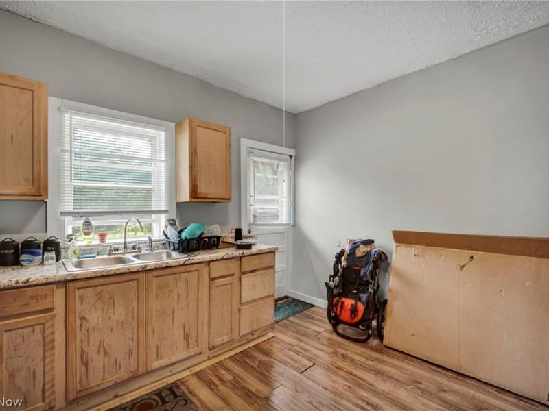 3403 W 98th Street, Cleveland, OH 44102 Photo 16