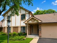 908 Knottingham Drive, Schaumburg, IL 60193 primary photo
