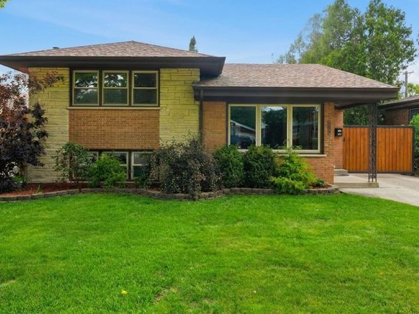 1434 Heidorn Avenue , Westchester, IL 60154