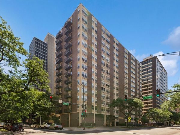 3033 N Sheridan Road , Unit 601, Chicago, IL 60657