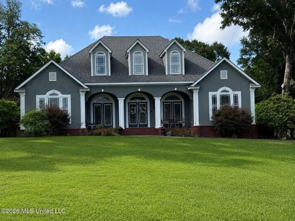 5402 Huckleberry Lane, Moss Point, MS 39562