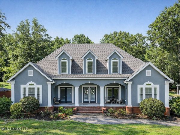 5402 Huckleberry Lane, Moss Point, MS 39562